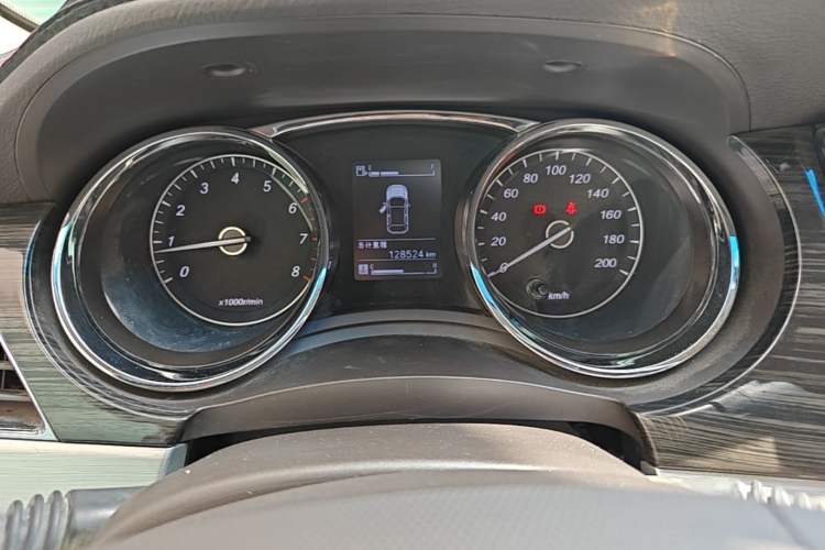 Used Baojun 730 2016 1.5L Manual Comfort Version 7 Seats China V Emission Standard Instrument Cluster