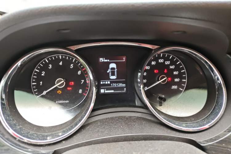 Used Baojun 730 2016 1.5T Manual Comfort Version 7 Seats Instrument Cluster