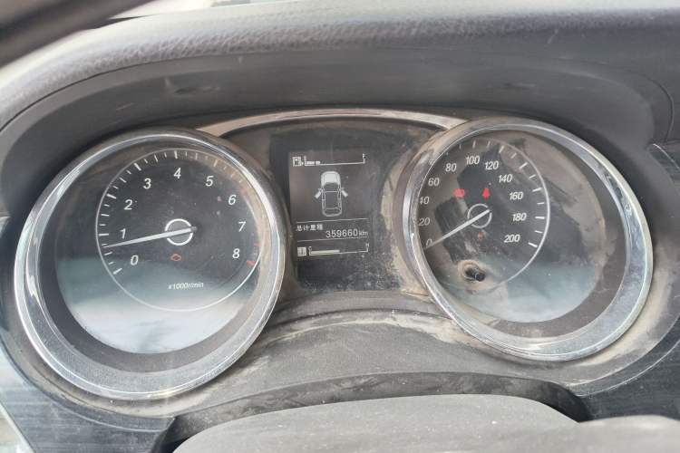 Used Baojun 730 2016 1.5L Manual Comfort Version 7 Seats China V Emission Standard Instrument Cluster