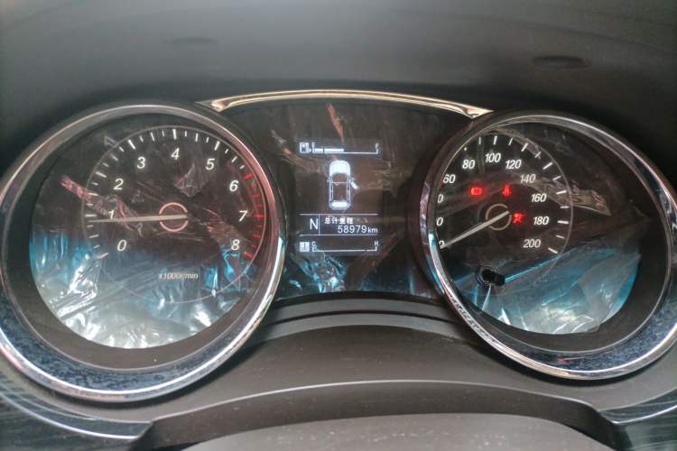 Used Baojun 730 2016 1.8L iAMT Luxury Model 7 Seats Instrument Cluster