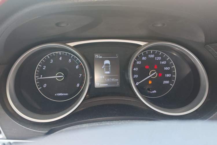 Used Baojun 730 2016 Revised 1.5L Manual Standard Version 7 Seats China V Emission Standard Instrument Cluster
