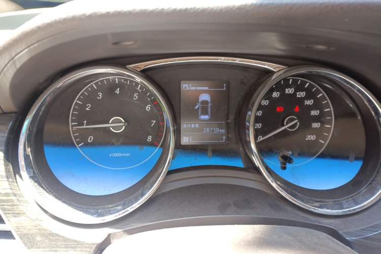 Used Baojun 730 2016 1.5L Manual Comfort Version 7 Seats China V Emission Standard Instrument Cluster