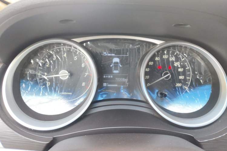 Used Baojun 730 2016 Revised 1.5L Manual Standard Version 7 Seats China V Emission Standard Instrument Cluster