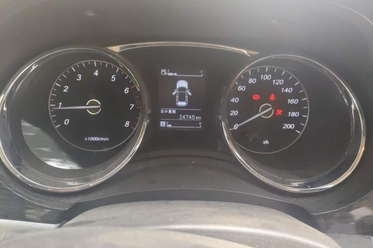 Used Baojun 730 2016 1.5T Manual Comfort Version 7 Seats Instrument Cluster