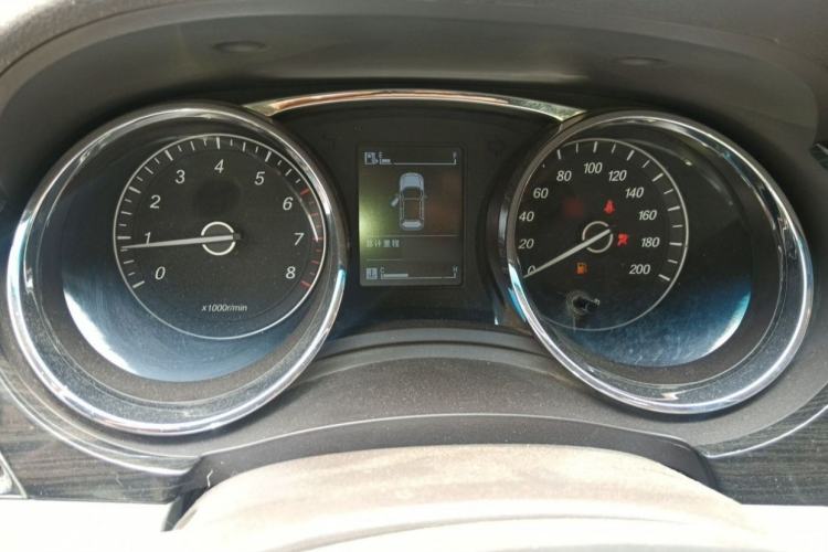 Used Baojun 730 2016 1.5L Manual Luxury Edition 7 Seats Interior 1