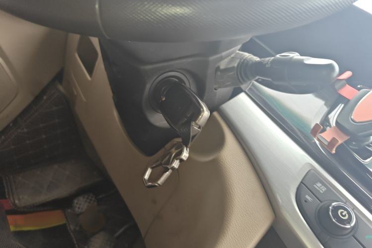 Used Baojun 730 2016 1.5L Manual Comfort Version 7 Seats China V Emission Standard Interior 1