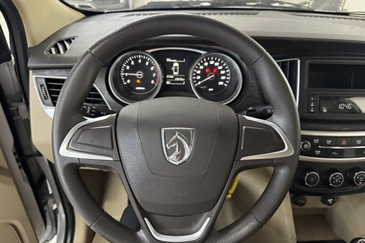 Used Baojun 730 2016 1.5L Manual Value Edition 7 Seats China V Emission Standard Interior 1