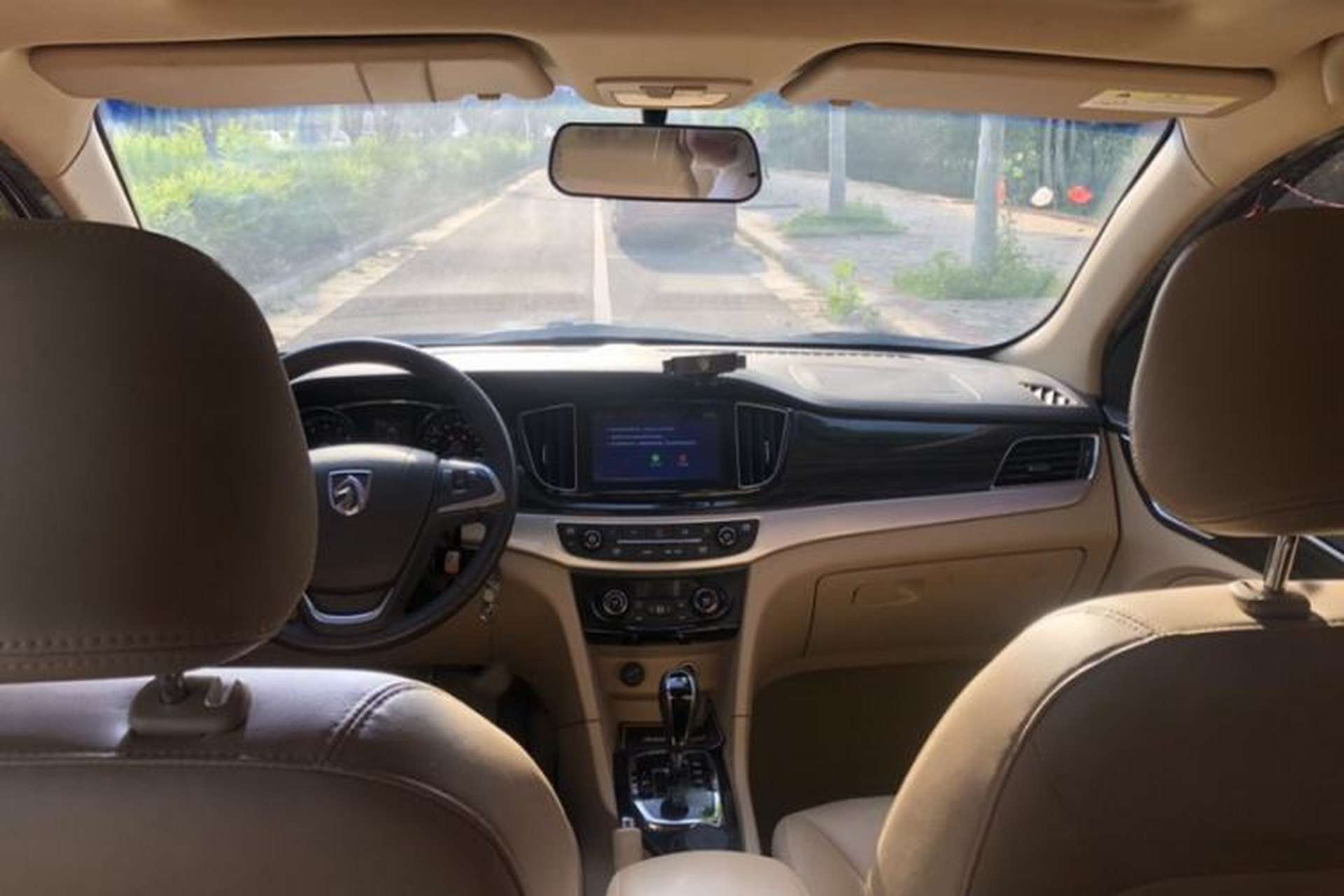 Used Baojun 730 2016 1.8L iAMT Luxury Model 7 Seats Interior 2
