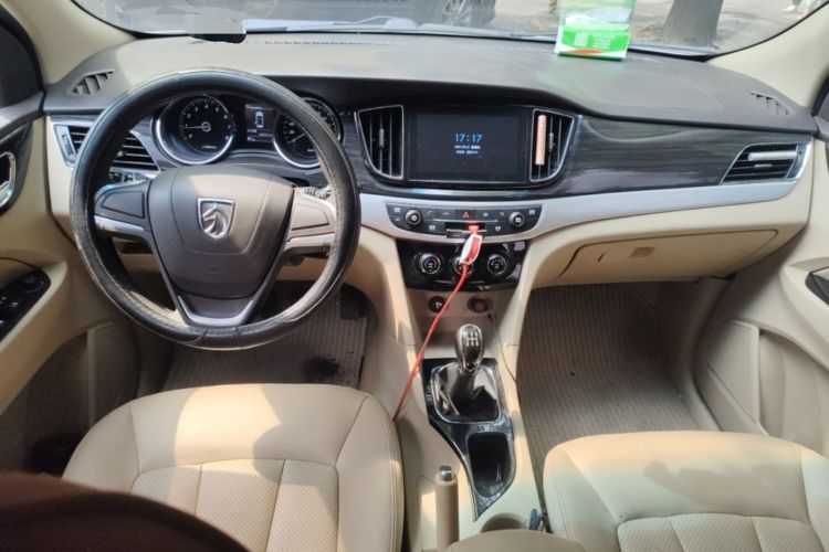 Used Baojun 730 2016 1.5L Manual Comfort Version 7 Seats China V Emission Standard Interior 2