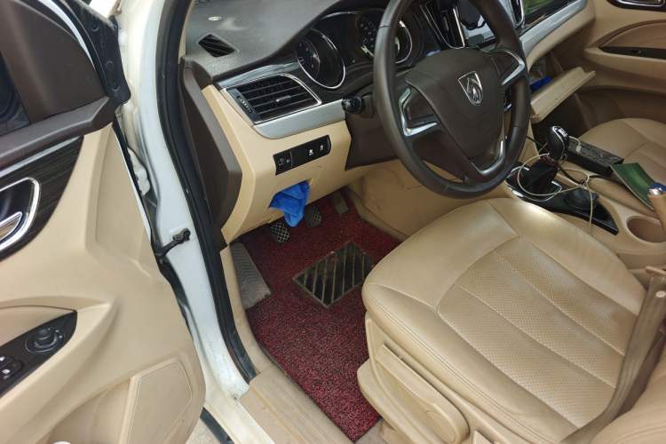 Used Baojun 730 2016 1.5L Manual Comfort Version 7 Seats China V Emission Standard Interior 3