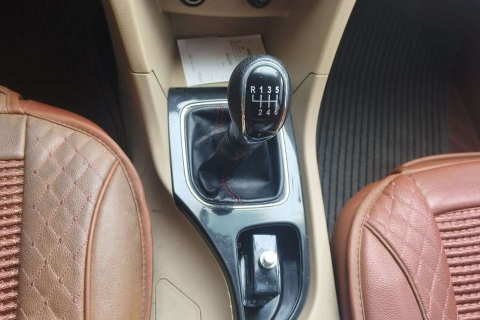 Used Baojun 730 2016 1.5T Manual Comfort Version 7 Seats Interior 4