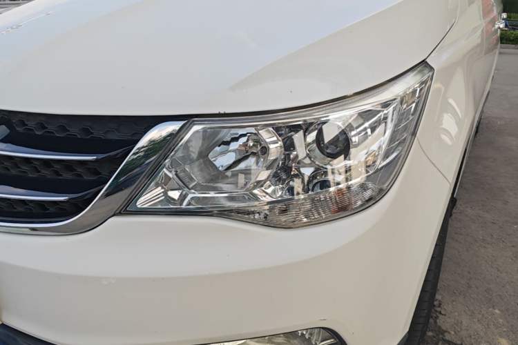 Used Baojun 730 2016 1.5L Manual Comfort Version 7 Seats China V Emission Standard Left Front Headlight