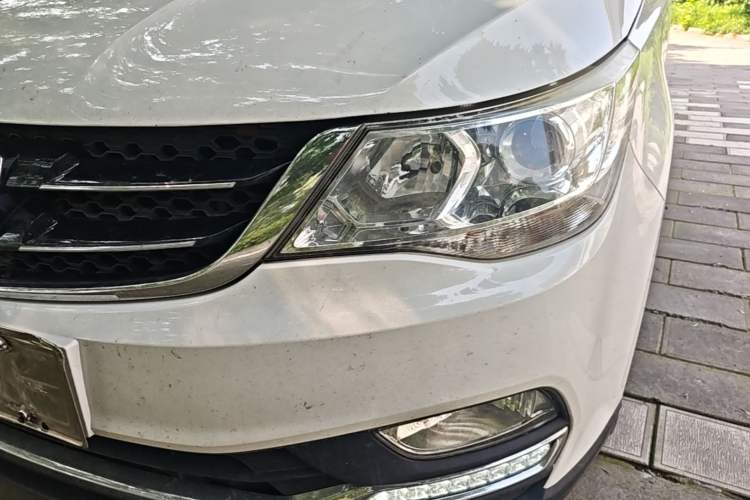 Used Baojun 730 2016 1.5T Manual Comfort Version 7 Seats Left Front Headlight