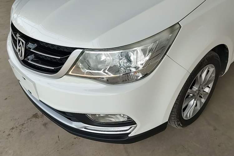 Used Baojun 730 2016 Revised 1.5L Manual Standard Version 7 Seats China V Emission Standard Left Front Headlight