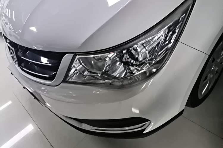 Used Baojun 730 2016 Revised 1.5L Manual Standard Version 7 Seats China V Emission Standard Left Front Headlight