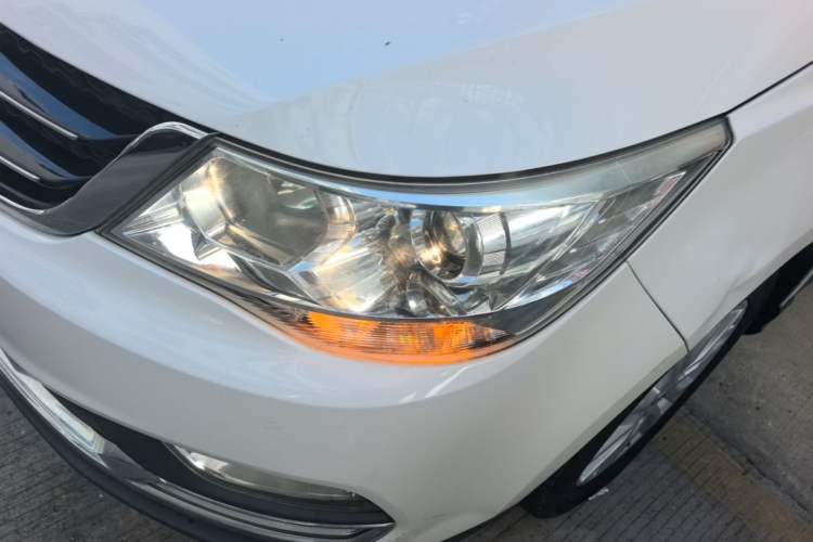 Used Baojun 730 2016 1.8L iAMT Comfort Version 7 Seats Left Front Headlight
