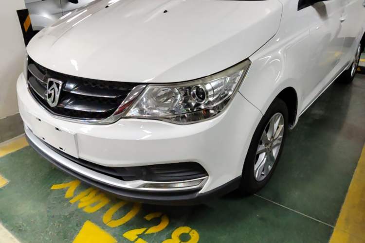 Used Baojun 730 2016 Revised 1.5L Manual Standard Version 7 Seats China V Emission Standard Left Front Headlight