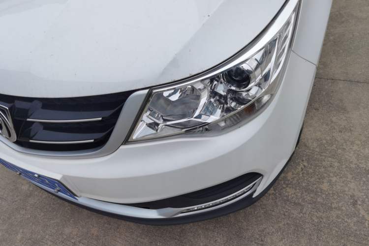 Used Baojun 730 2016 Revised Version 1.5L Manual Standard Model 5 Seats Left Front Headlight