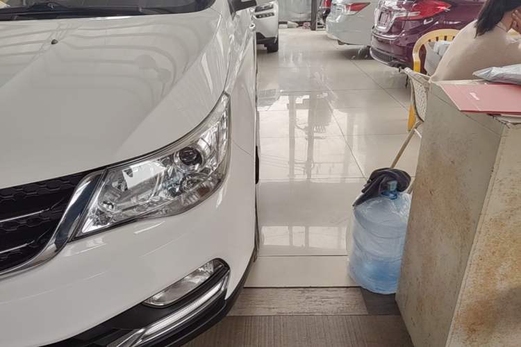 Used Baojun 730 2016 1.5L Manual Comfort Version 7 Seats China V Emission Standard Left Front Headlight
