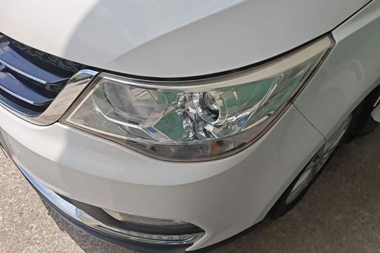 Used Baojun 730 2016 1.5L Manual Comfort Version 7 Seats China V Emission Standard Left Front Headlight