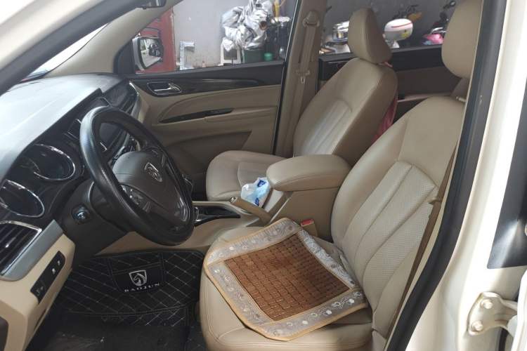 Used Baojun 730 2016 1.5L Manual Luxury Edition 7 Seats Left Front Seat