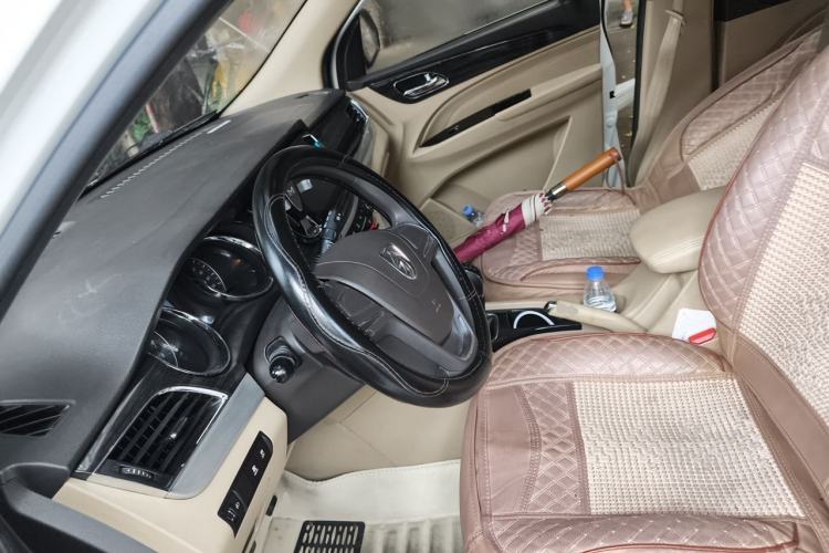 Used Baojun 730 2016 1.5T Manual Comfort Version 7 Seats Left Front Seat