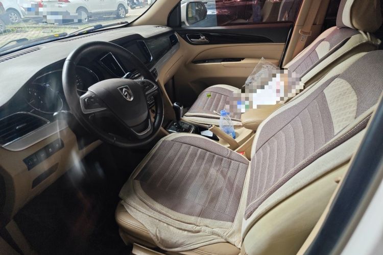 Used Baojun 730 2016 1.8L iAMT Luxury Model 7 Seats Left Front Seat