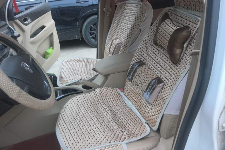 Used Baojun 730 2016 1.5L Manual Comfort Version 7 Seats China V Emission Standard Left Front Seat