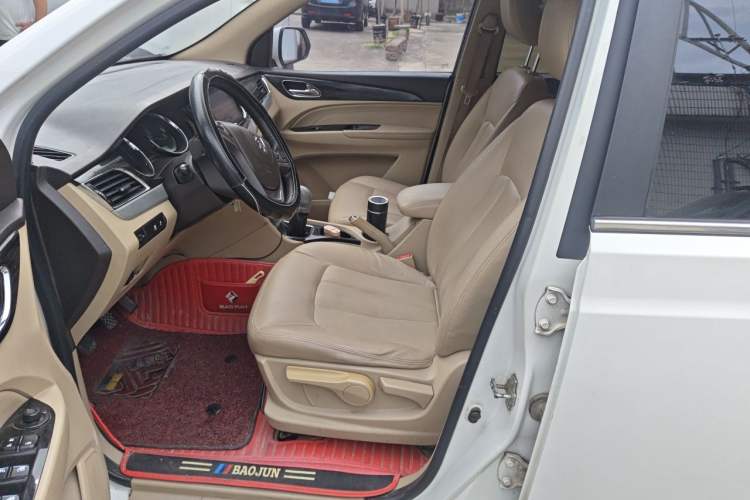 Used Baojun 730 2016 1.5L Manual Luxury Edition 7 Seats Left Front Seat