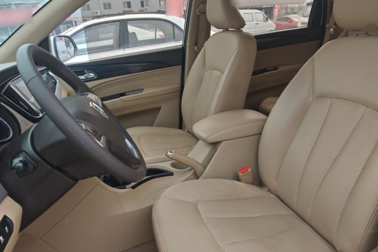 Used Baojun 730 2016 1.5L Manual Comfort Version 7 Seats China V Emission Standard Left Front Seat