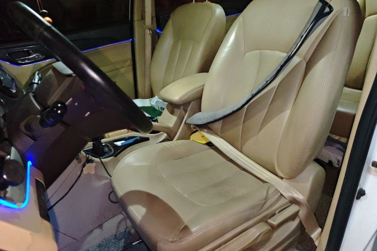Used Baojun 730 2016 1.5T Manual Luxury Edition 7 Seats Left Front Seat