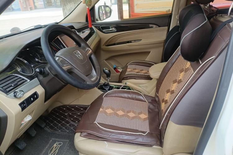Used Baojun 730 2016 1.5L Manual Comfort Version 7 Seats China V Emission Standard Left Front Seat