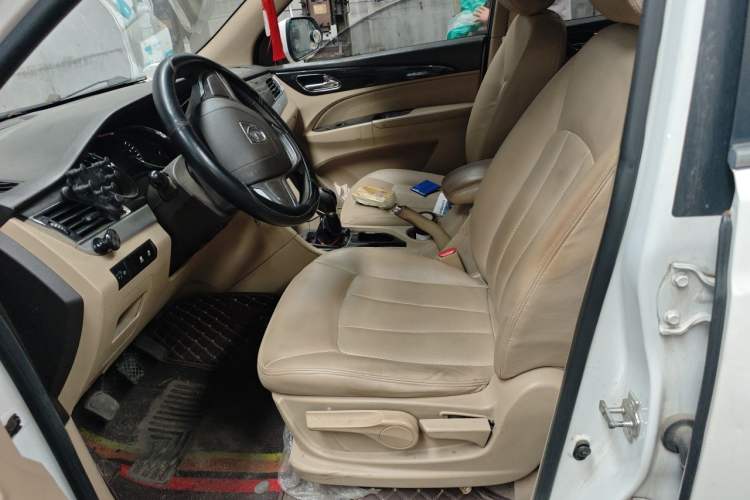 Used Baojun 730 2016 1.5L Manual Comfort Version 7 Seats China V Emission Standard Left Front Seat