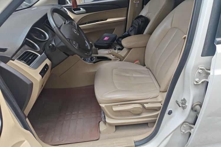 Used Baojun 730 2016 1.5T Manual Standard Version 7 Seats Left Front Seat