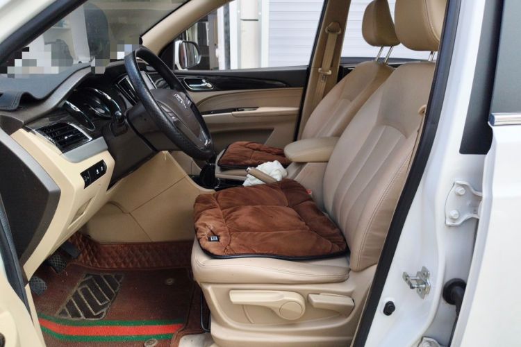 Used Baojun 730 2016 1.5T Manual Comfort Version 7 Seats Left Front Seat