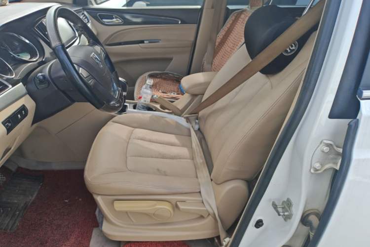 Used Baojun 730 2016 1.5L Manual Comfort Version 7 Seats China V Emission Standard Left Front Seat