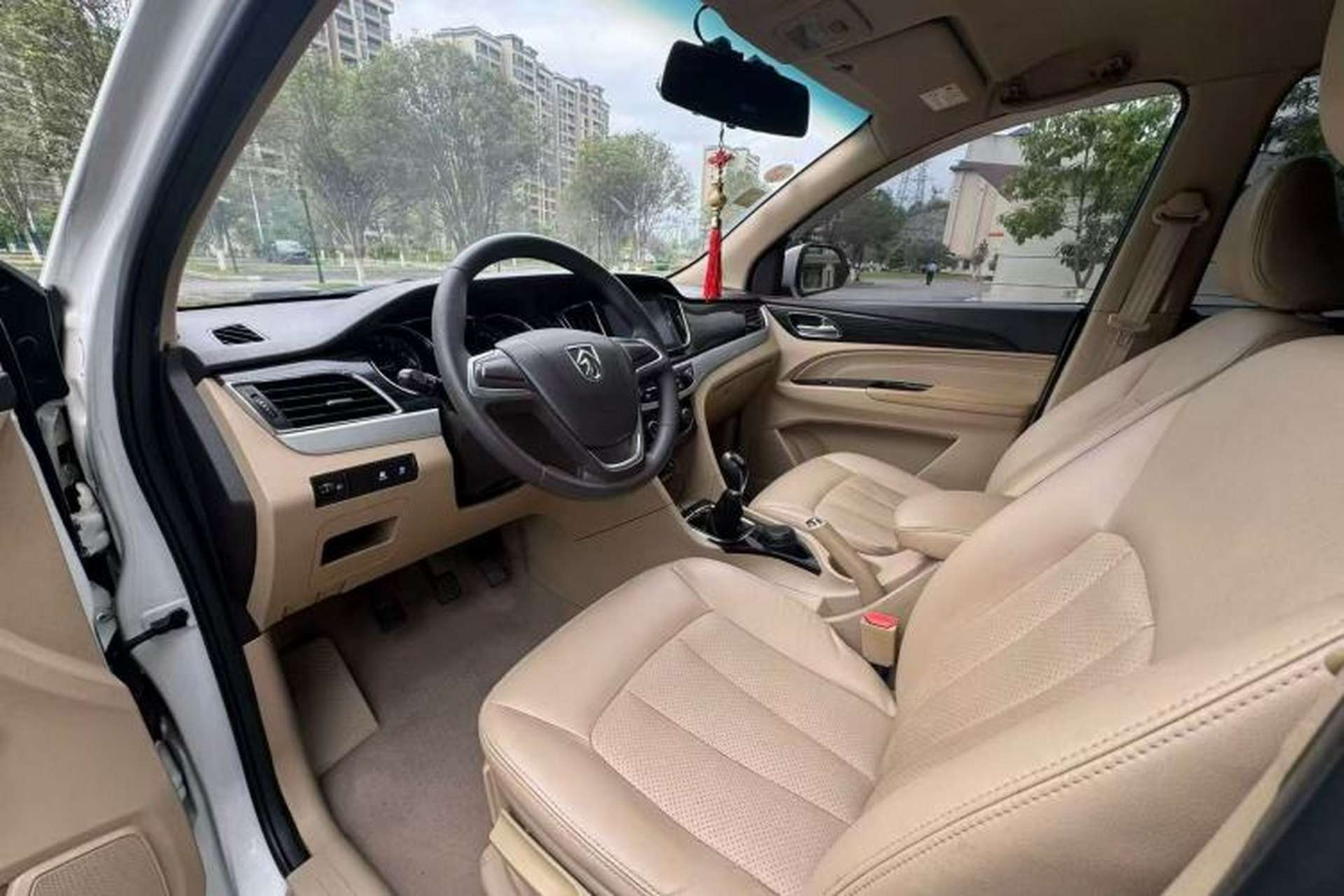 Used Baojun 730 2016 1.5L Manual Comfort Version 7 Seats China V Emission Standard Left Front Seat