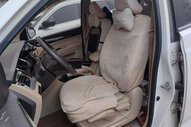 Used Baojun 730 2016 1.5L Manual Comfort Version 7 Seats China V Emission Standard Left Front Seat