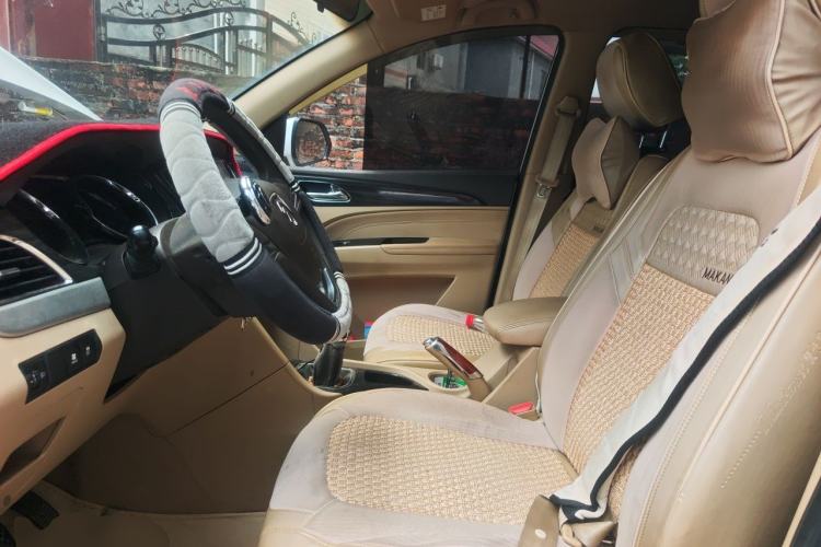 Used Baojun 730 2016 1.5L Manual Comfort Version 7 Seats China V Emission Standard Left Front Seat
