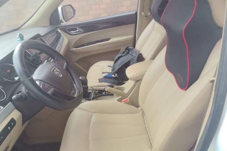Used Baojun 730 2016 1.5L Manual Comfort Version 7 Seats China V Emission Standard Left Front Seat