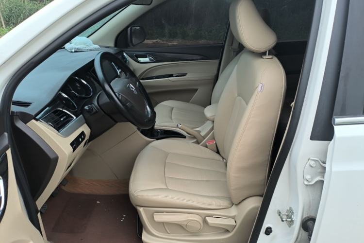 Used Baojun 730 2016 1.5L Manual Comfort Version 7 Seats China V Emission Standard Left Front Seat