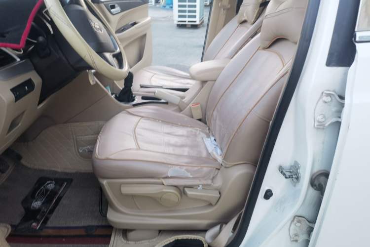 Used Baojun 730 2016 Revised 1.5L Manual Standard Version 7 Seats China V Emission Standard Left Front Seat