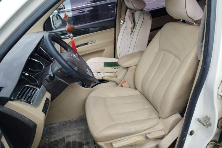 Used Baojun 730 2016 1.5L Manual Comfort Version 7 Seats China V Emission Standard Left Front Seat