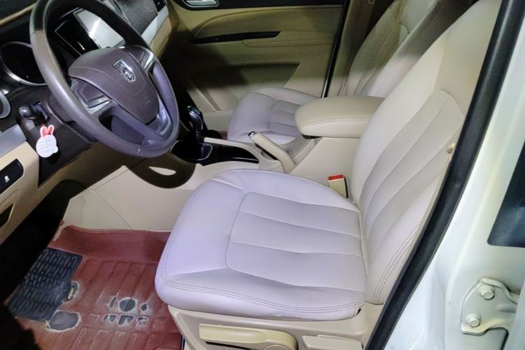 Used Baojun 730 2016 Revised 1.5L Manual Standard Version 7 Seats China V Emission Standard Left Front Seat