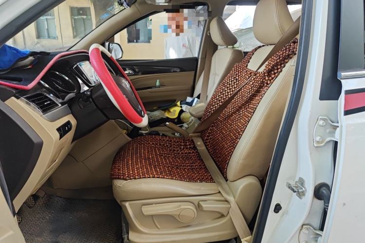 Used Baojun 730 2016 1.8L Manual Luxury Edition 7 Seats Left Front Seat