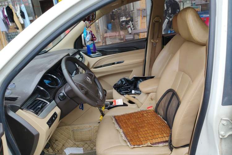 Used Baojun 730 2016 1.5L Manual Luxury Edition 7 Seats Left Front Seat