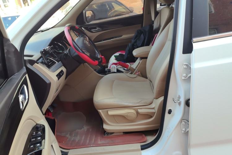 Used Baojun 730 2016 1.8L Manual Comfort Version 7 Seats Left Front Seat