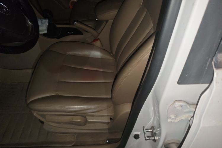 Used Baojun 730 2016 1.5L Manual Value Edition 7 Seats China V Emission Standard Left Front Seat