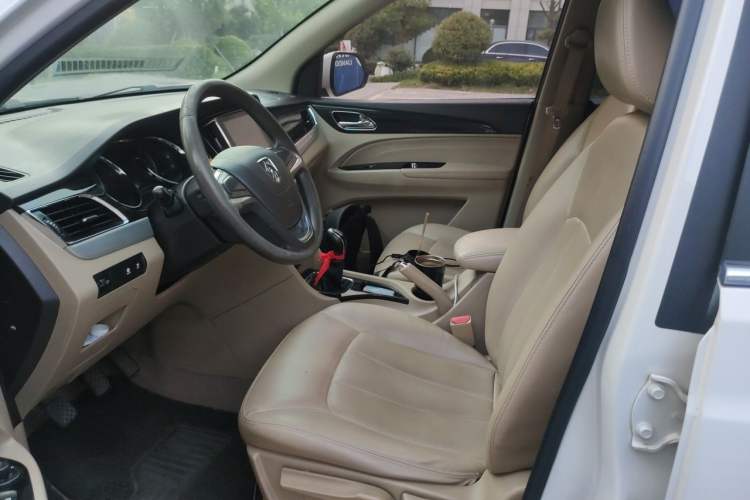 Used Baojun 730 2016 1.5L Manual Comfort Version 7 Seats China V Emission Standard Left Front Seat