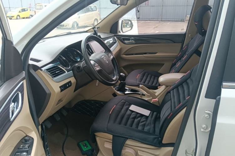 Used Baojun 730 2016 1.5L Manual Comfort Version 7 Seats China V Emission Standard Left Front Seat